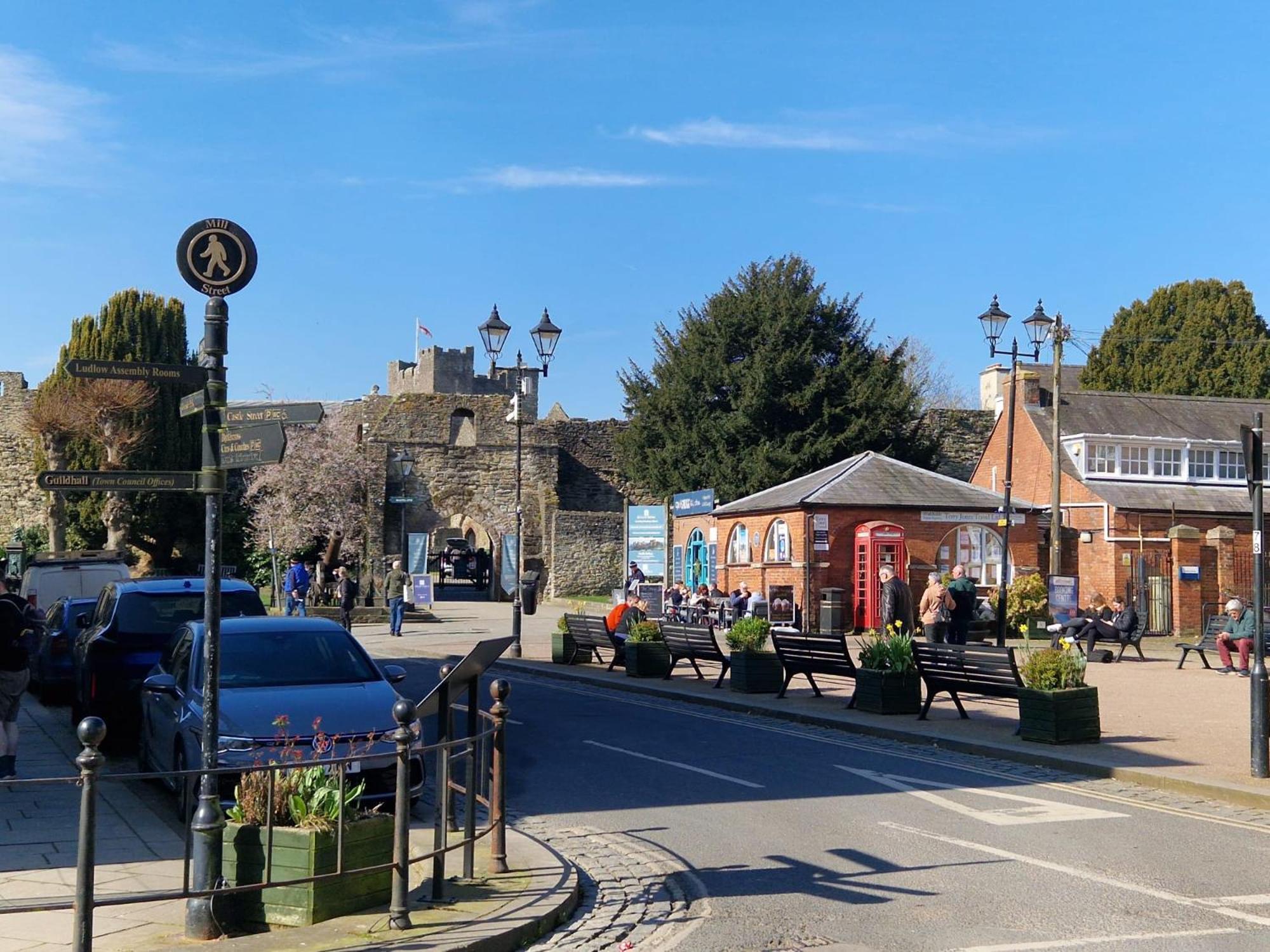 Ludlow - Linnet House - Well Presented Townhouse With Parking - Perfect Location For Exploring On Foot, Sleeps Up To 8 Guests - Hosted By Rentmyhouse Exterior photo